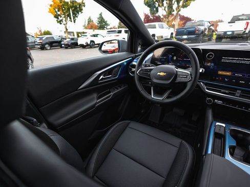 New 2026 Chevrolet Equinox EV LT image 13