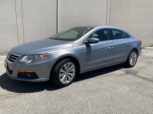 Used 2009 Volkswagen CC Sport FWD image 3