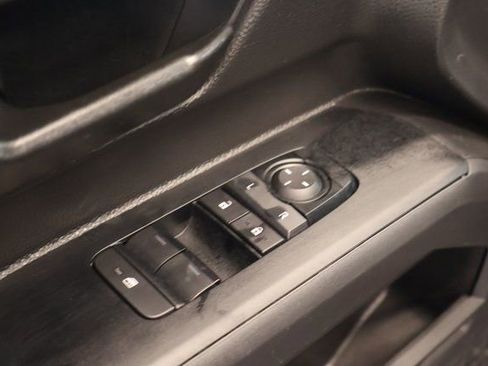 Certified 2025 Toyota Tacoma SR5 image 11