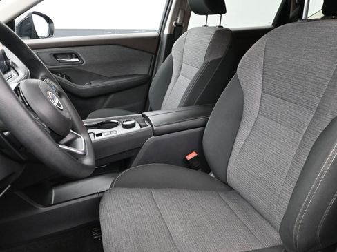 Used 2023 Nissan Rogue SV image 11