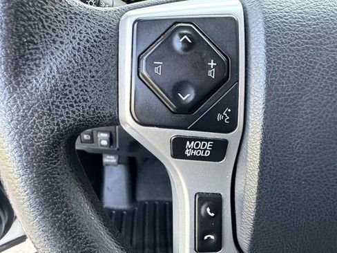 Used 2018 Toyota Tundra SR5 w/ SR5 Upgrade Package AWD/4WD image 7