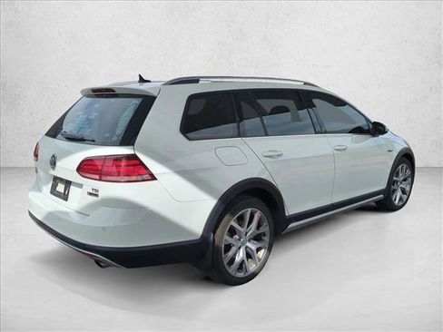 Used 2018 Volkswagen Golf Alltrack SEL image 5