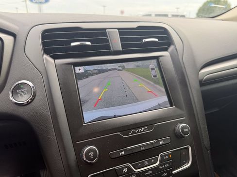 Used 2019 Ford Fusion SE w/ Equipment Group 151A FWD image 22