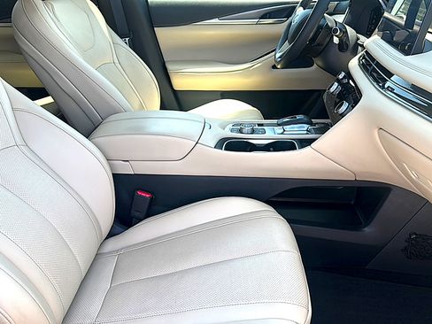 Used 2023 INFINITI QX60 Luxe w/ Cargo Package FWD image 26