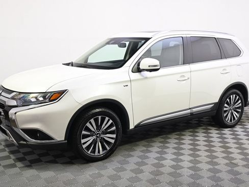 Used 2019 Mitsubishi Outlander GT AWD/4WD image 2