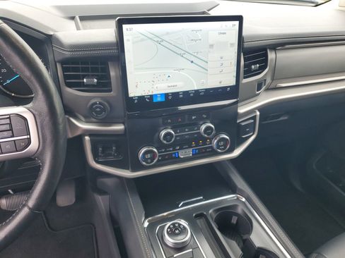 Certified 2024 Ford Expedition XLT AWD/4WD image 23