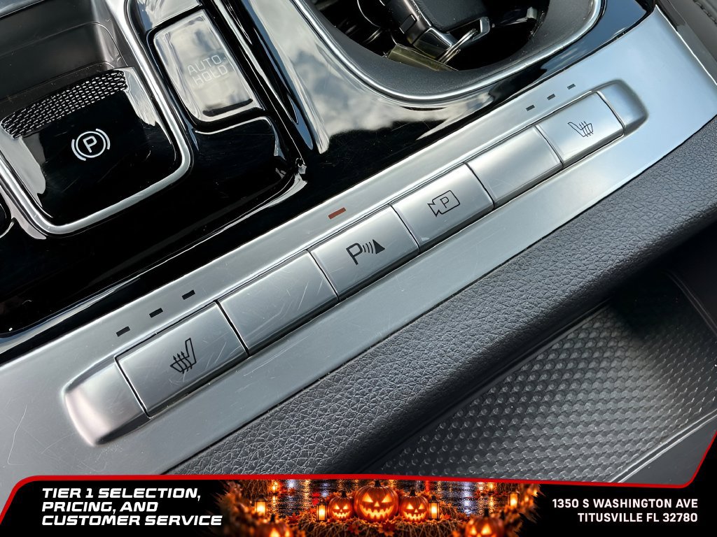 Used 2024 Kia Carnival EX FWD image 26