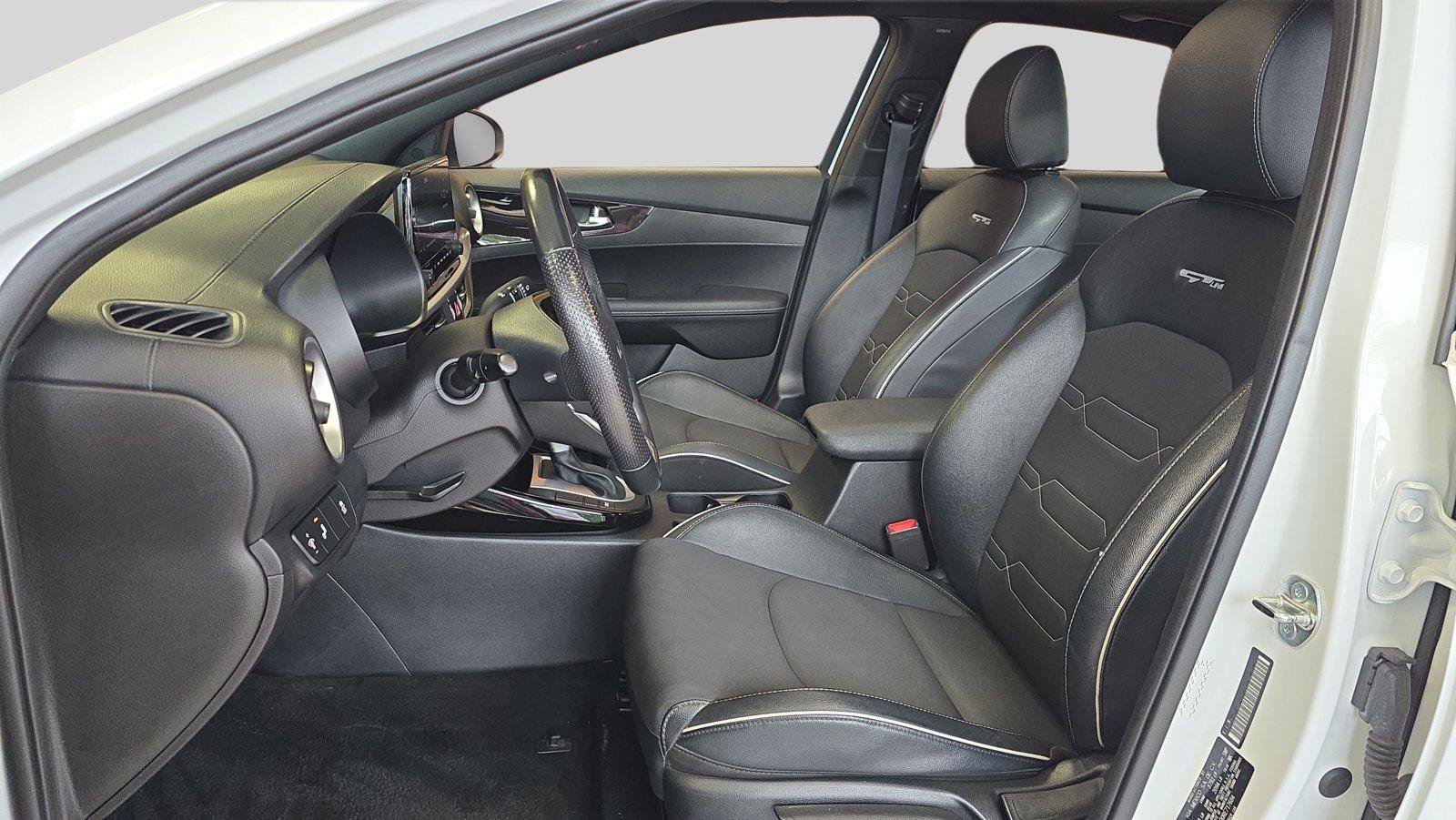 Used 2024 Kia Forte GT-Line w/ GT-Line Premium Package FWD image 11