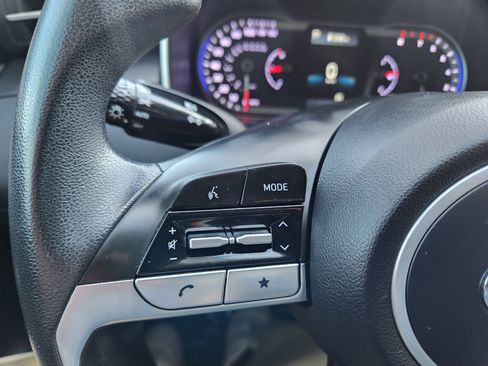 Used 2022 Hyundai Tucson SE image 15