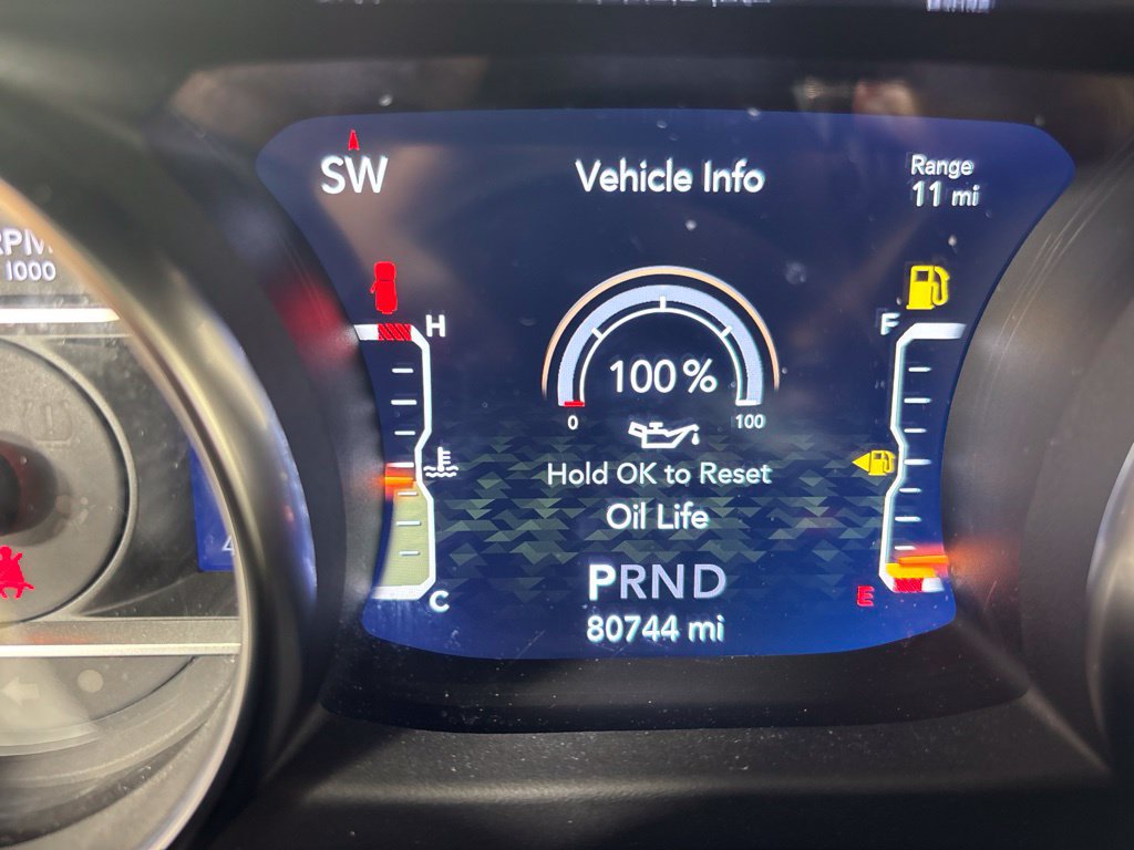 Used 2019 Jeep Wrangler Unlimited Sahara AWD/4WD image 32