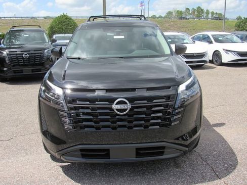 New 2026 Nissan Pathfinder SV image 9