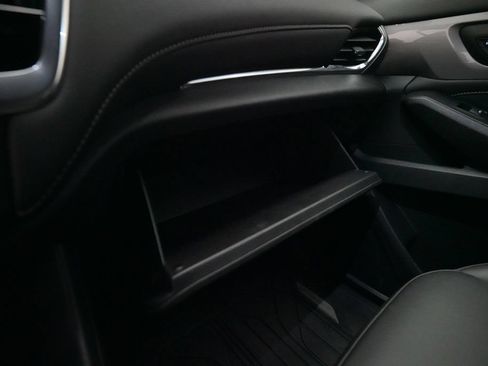 Used 2023 Chevrolet Traverse LT w/ LPO, Floor Liner Package AWD/4WD image 35