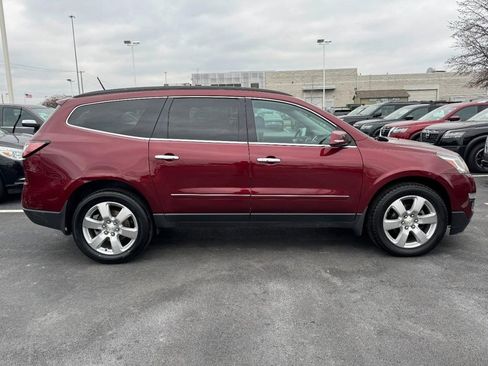 Used 2017 Chevrolet Traverse Premier image 2