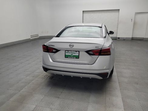 Used 2024 Nissan Altima 2.5 SV image 7