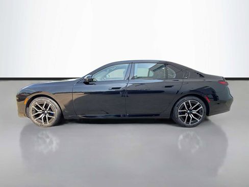 Used 2024 BMW 740i xDrive w/ Premium Package 2 AWD/4WD image 5