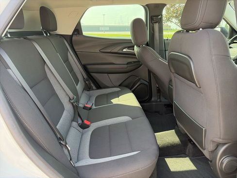Certified 2023 Chevrolet TrailBlazer LS AWD/4WD image 29