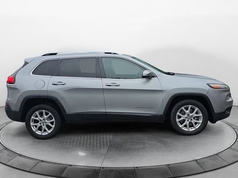 Used 2014 Jeep Cherokee Latitude w/ Cold Weather Group FWD image 6