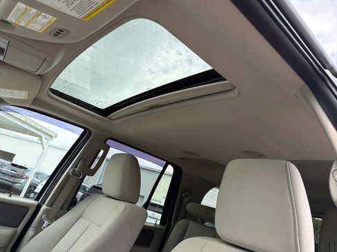 Used 2012 Ford Expedition EL XLT RWD image 16
