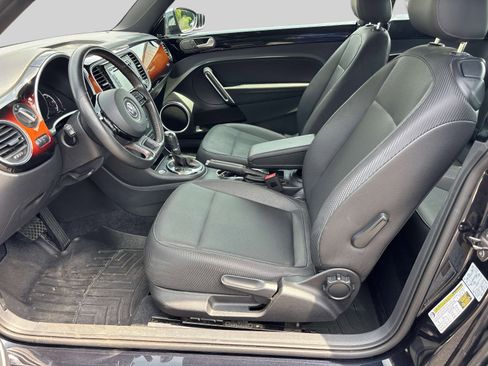 Used 2013 Volkswagen Beetle 2.5 Fender FWD image 28