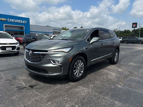 Used 2023 Buick Enclave Essence w/ Sound and Sites Package FWD image 1