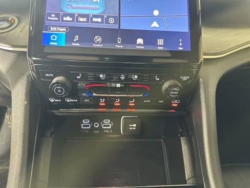 Used 2024 Jeep Grand Cherokee Limited 4xe image 23