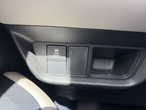 Certified 2024 Honda HR-V EX-L image 19