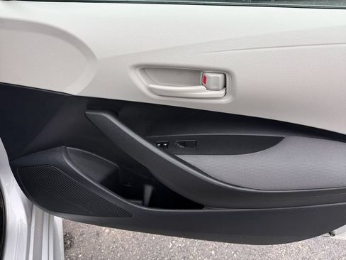 Used 2025 Toyota Corolla LE FWD image 19