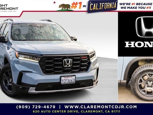 Used 2024 Honda Pilot TrailSport image 1