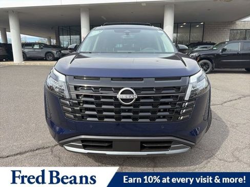 New 2026 Nissan Pathfinder SL image 2