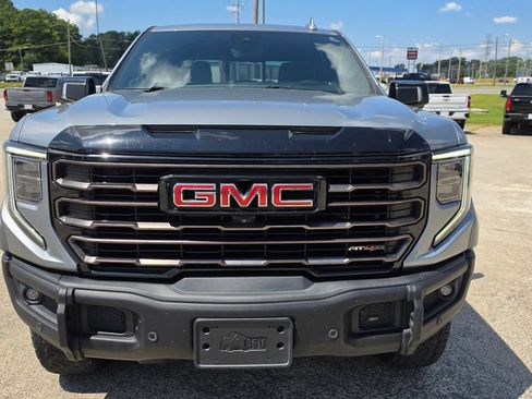 Used 2023 GMC Sierra 1500 AT4X AWD/4WD image 2