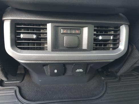 Used 2023 Ford F150 Lariat w/ Equipment Group 502A High AWD/4WD image 26