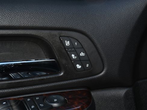 Used 2012 GMC Sierra 2500 Denali w/ Suspension Package, Off-Road image 11