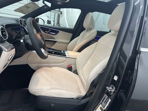 New 2026 Mercedes-Benz GLC 300 image 18