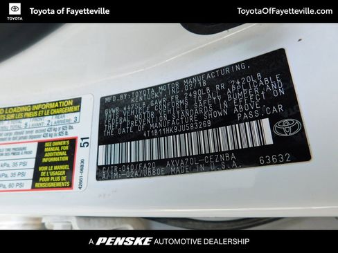 Used 2018 Toyota Camry LE image 11