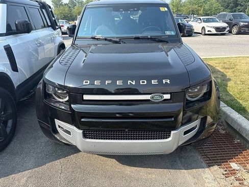 Used 2022 Land Rover Defender 110 XS Edition AWD/4WD image 3