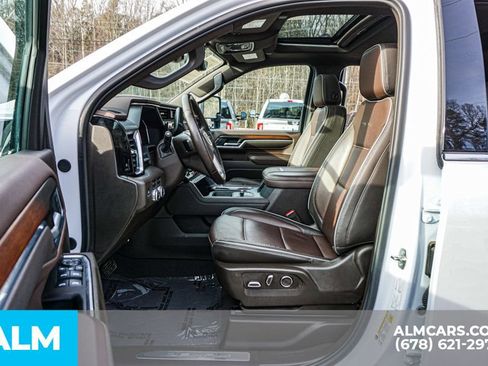 Used 2025 GMC Sierra 3500 Denali w/ Technology Package image 19