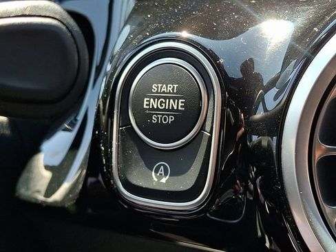 Used 2025 Mercedes-Benz GLA 250 image 17