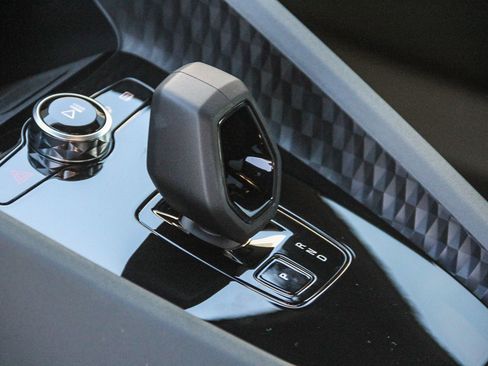 Used 2023 Polestar Polestar 2 w/ Pilot Pack image 19