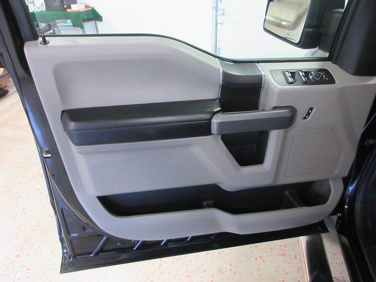 Used 2018 Ford F150 XLT AWD/4WD image 33