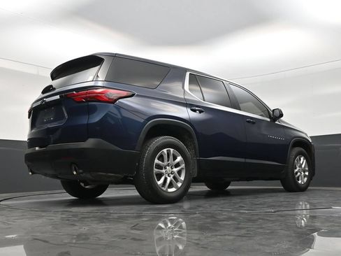 Used 2022 Chevrolet Traverse LS FWD image 24
