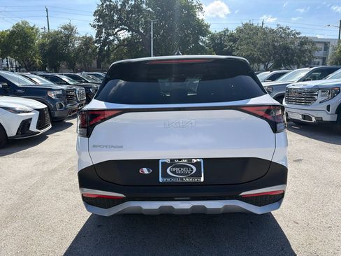 Used 2024 Kia Sportage EX FWD image 11