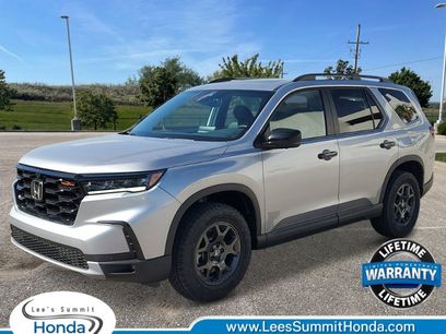 New 2025 Honda Pilot TrailSport
