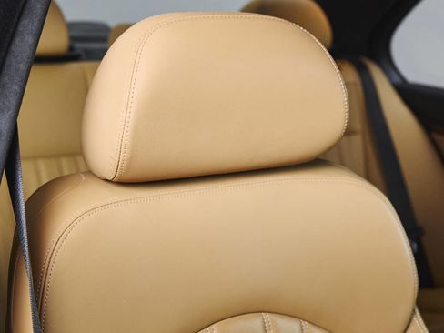 Used 2003 BMW M5 image 46