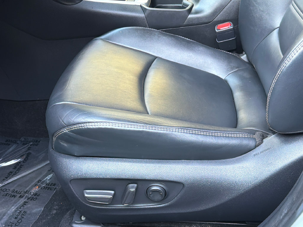 Used 2020 Toyota RAV4 XLE Premium AWD/4WD image 21