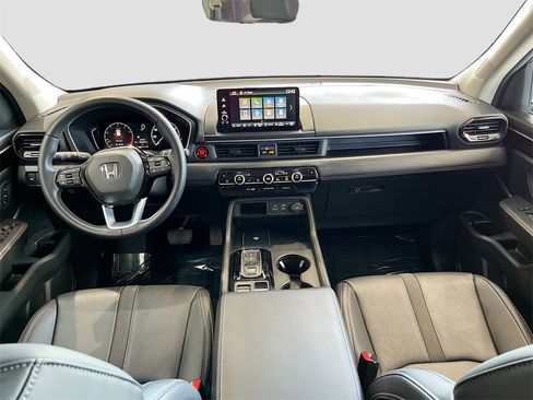 Used 2025 Honda Pilot EX-L image 21
