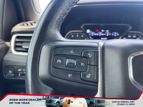 Used 2021 GMC Yukon Denali w/ Denali Premium Package image 27