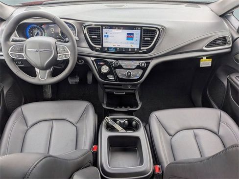 New 2026 Chrysler Pacifica Select image 27