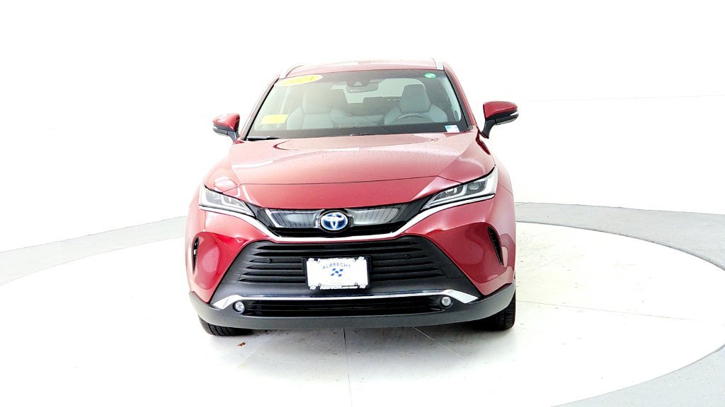 Certified 2024 Toyota Venza XLE AWD/4WD image 8