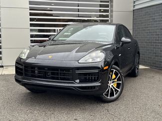 Used 2022 Porsche Cayenne Turbo S AWD/4WD video 1