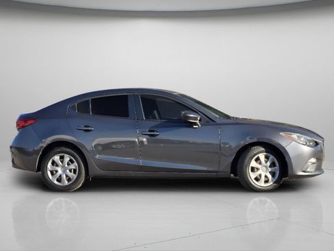 Used 2016 MAZDA MAZDA3 i Sport image 20